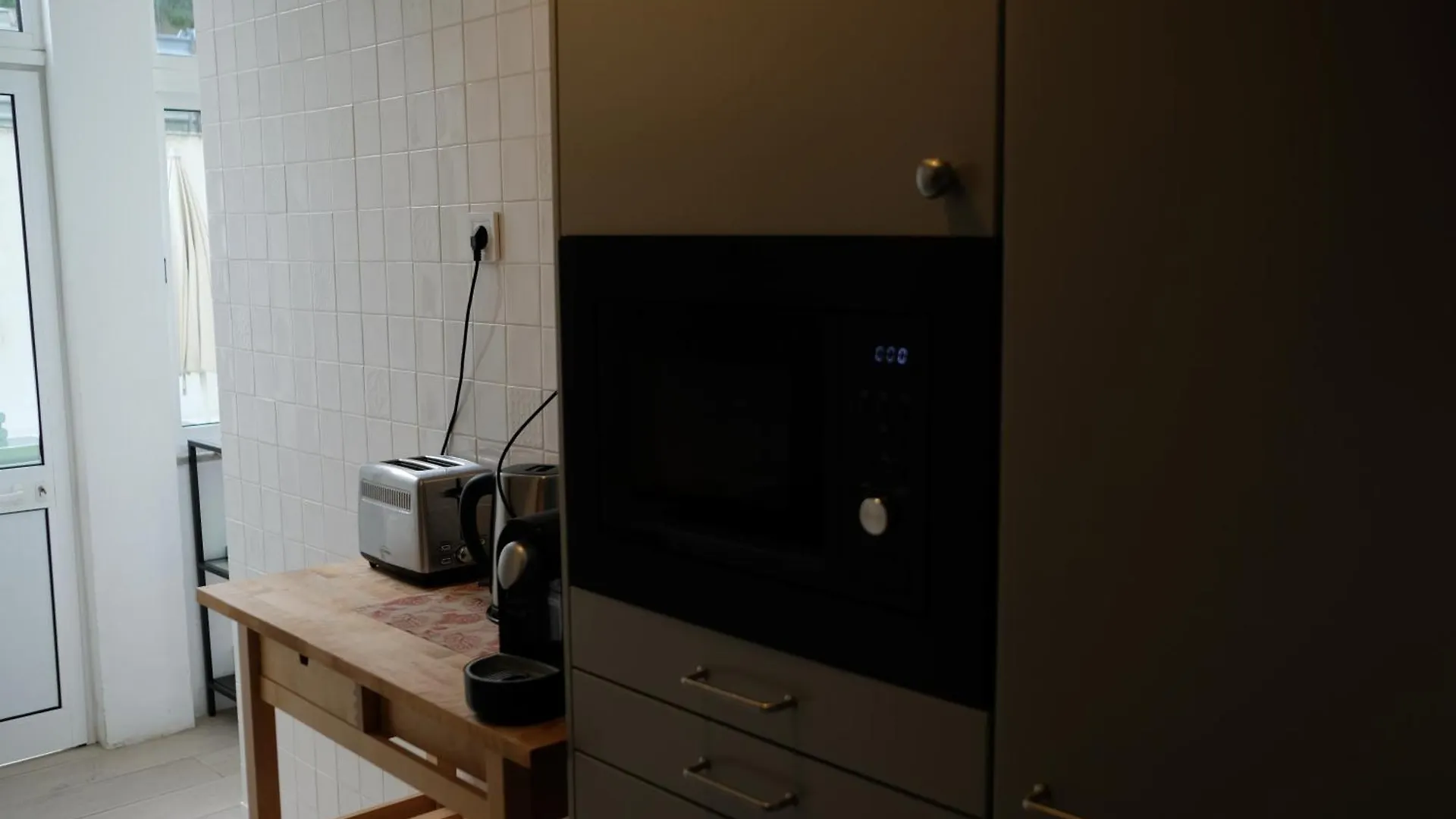 Portugal Here I Come - Herois De Quionga Lisbon Apartment
